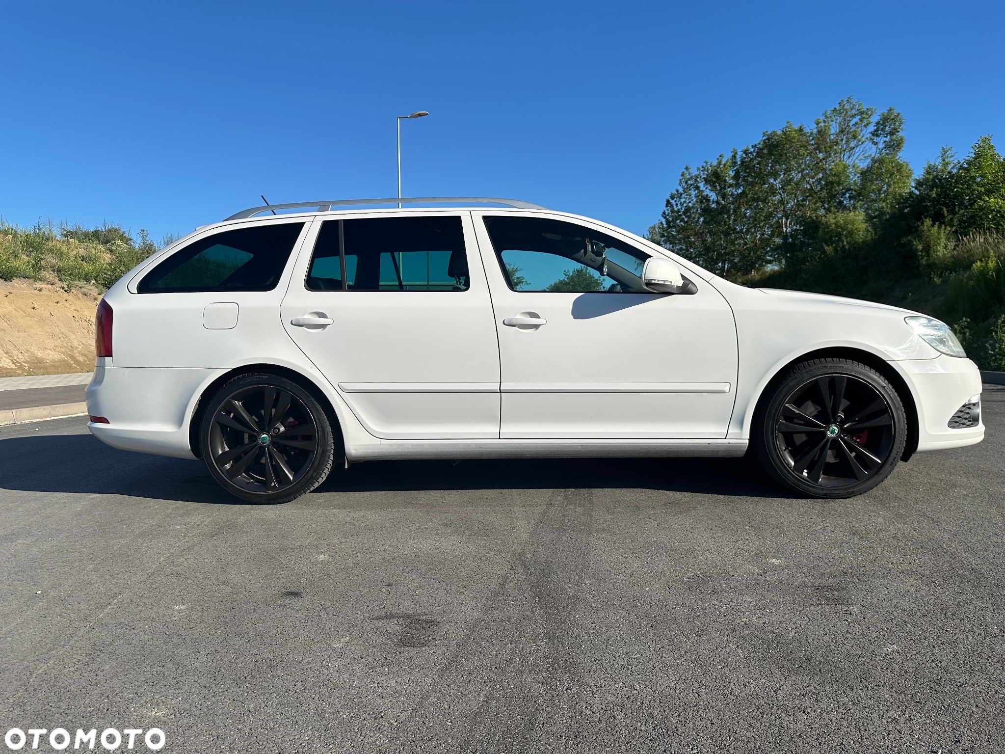 Skoda Octavia 2.0 TDI CR DPF DSG RS - 30
