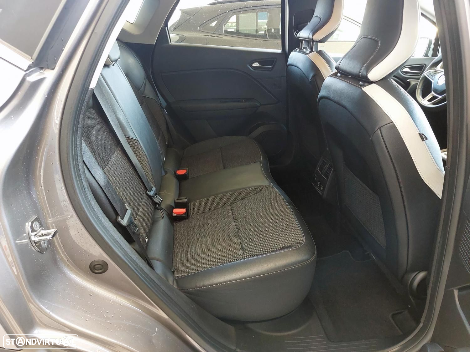 Renault Captur 1.3 TCe Exclusive - 41
