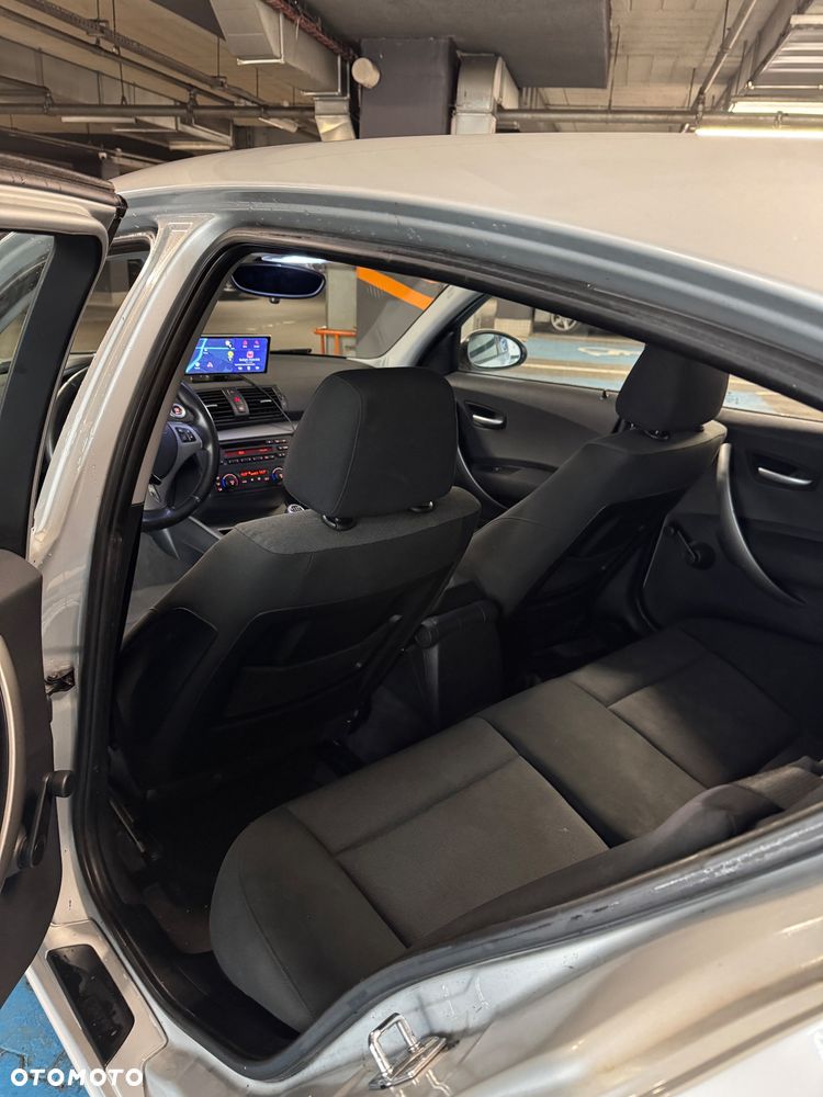BMW Seria 1 118d - 8