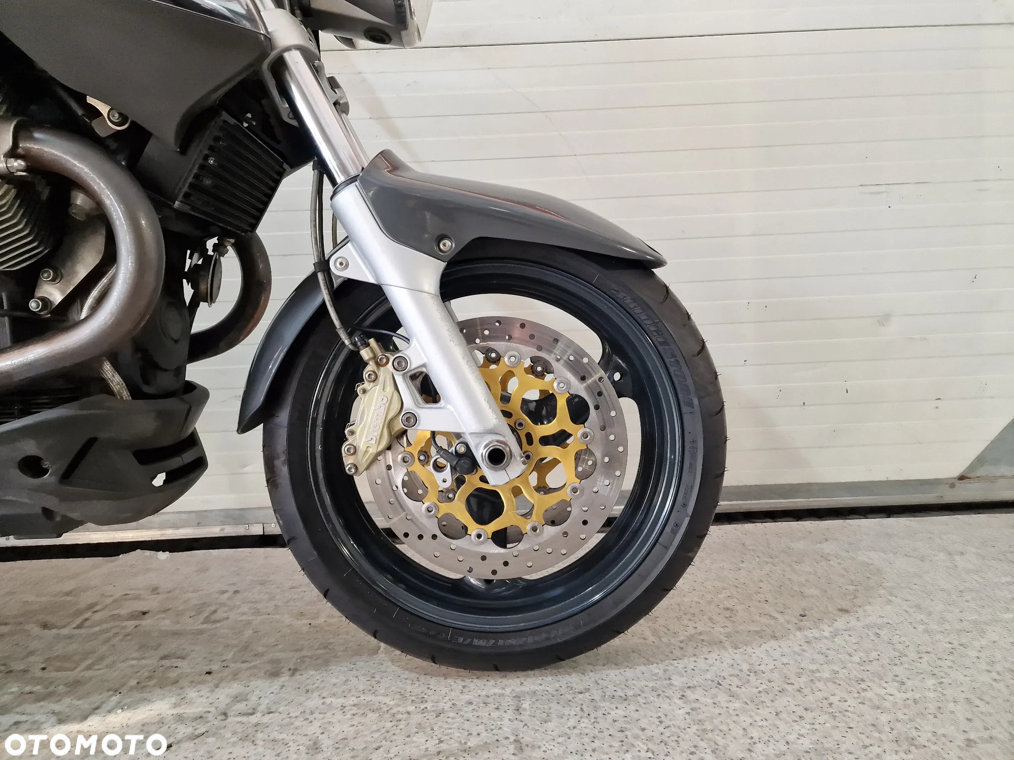 Moto Guzzi Breva - 23