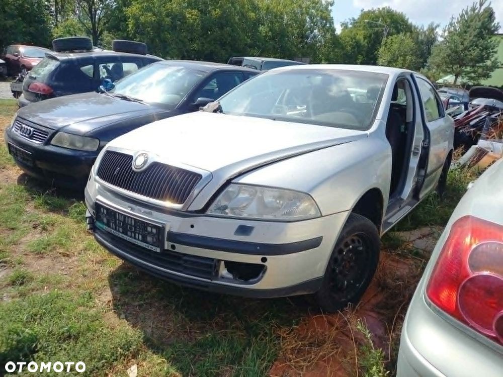 części do  Skoda Octavia II 5-drzwi 2.0 tdi maska klapa zderzak silnik skrzynia - 6