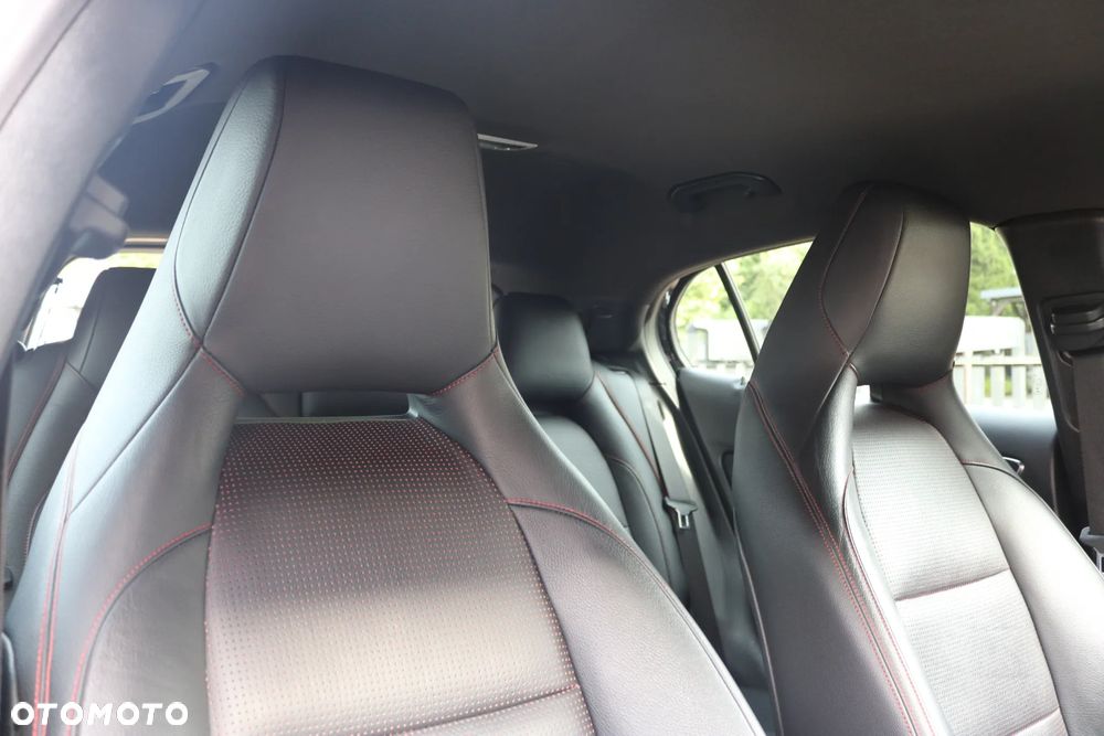 Mercedes-Benz GLA 200 d 4Matic 7G-DCT AMG Line - 8
