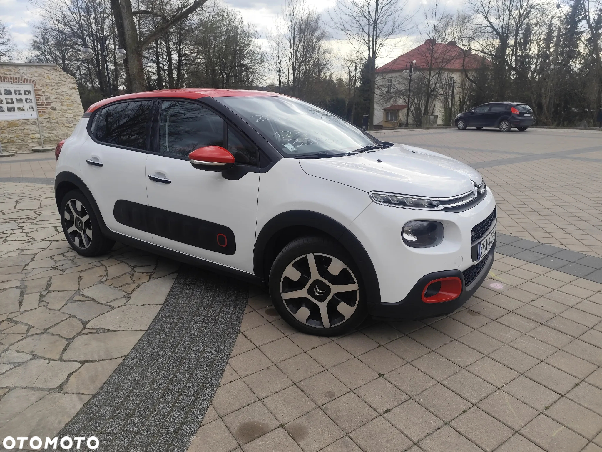 Citroën C3 1.2 PureTech Exclusive - 4