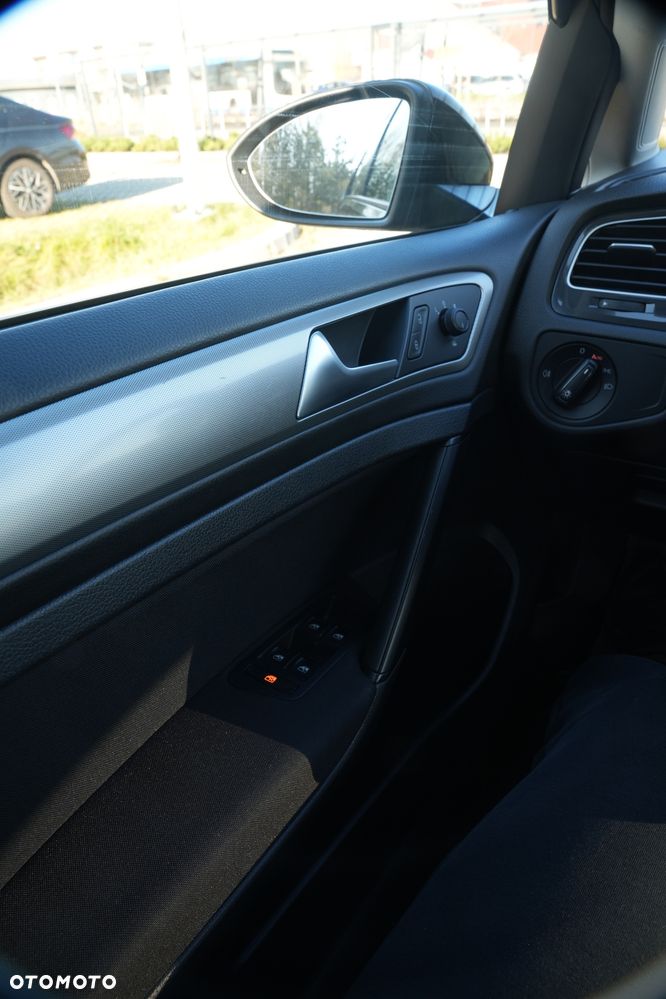 Volkswagen Golf 1.6 TDI BMT Comfortline - 16
