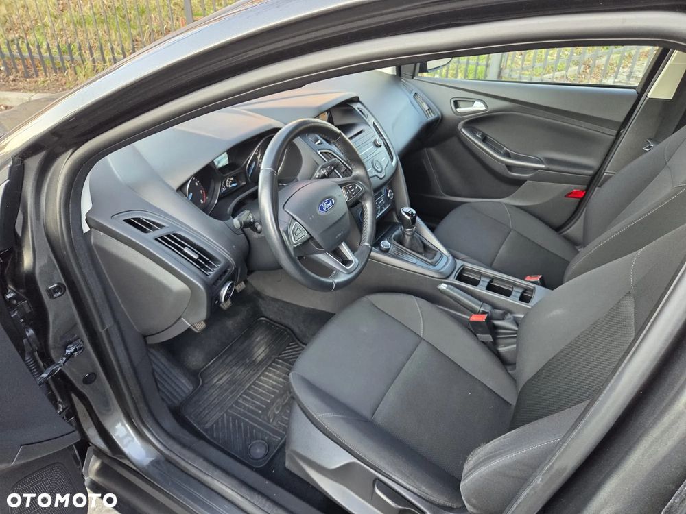 Ford Focus 1.6 Titanium - 8