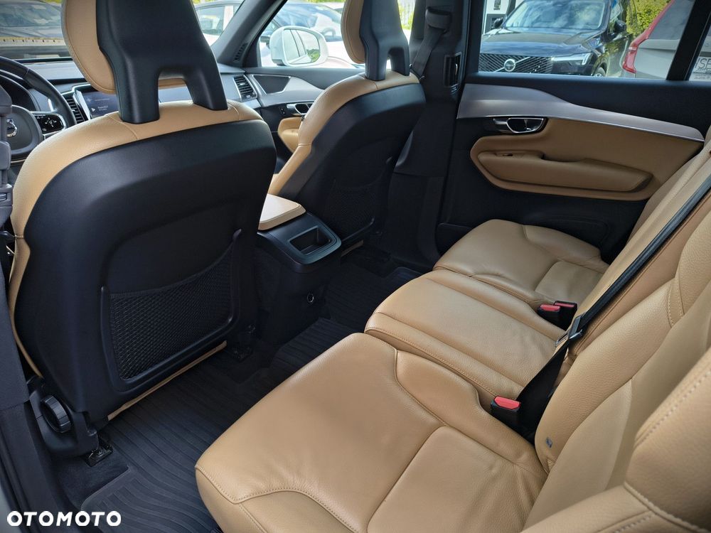 Volvo XC 90 - 13