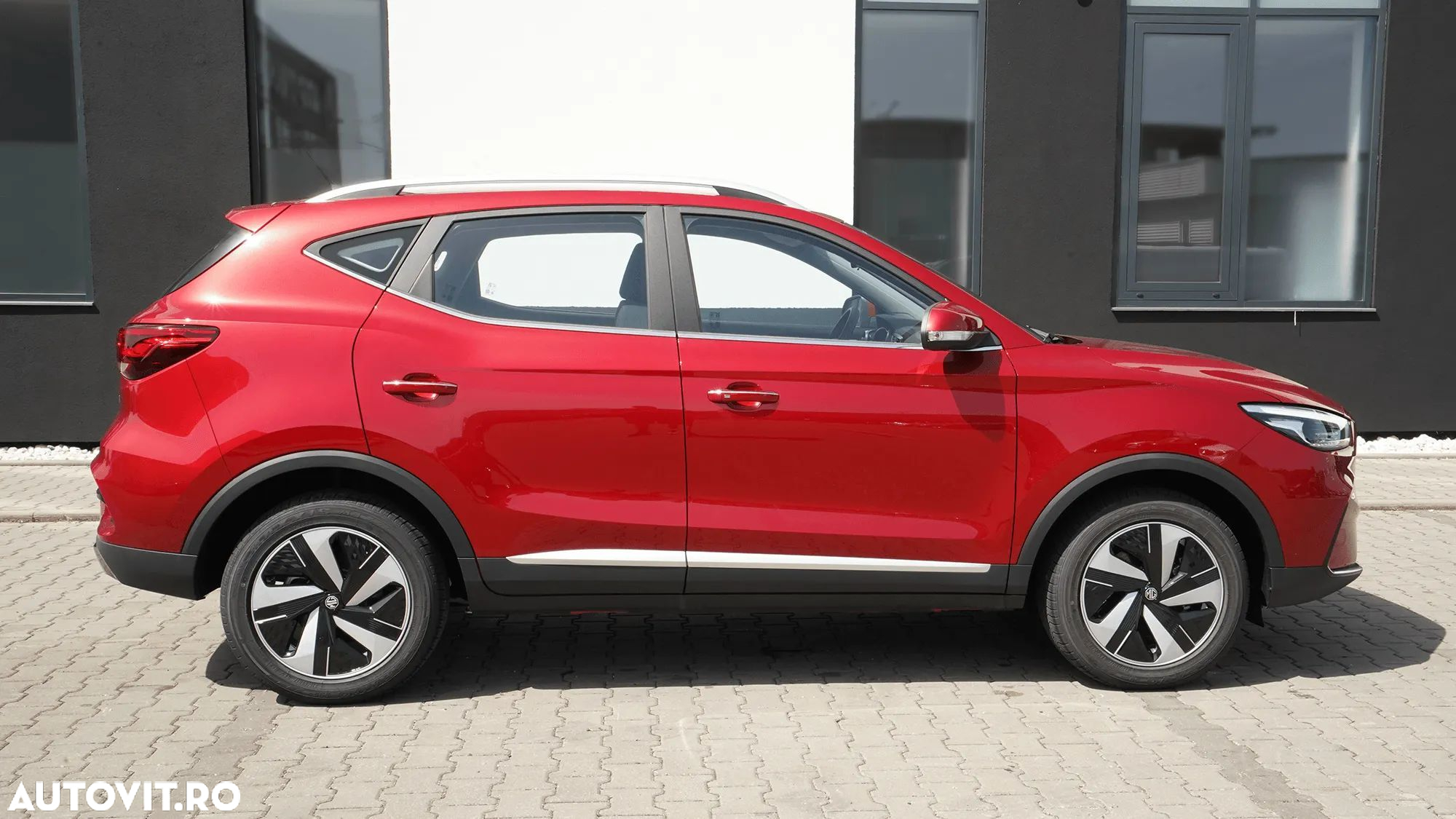 MG ZS EV - 5