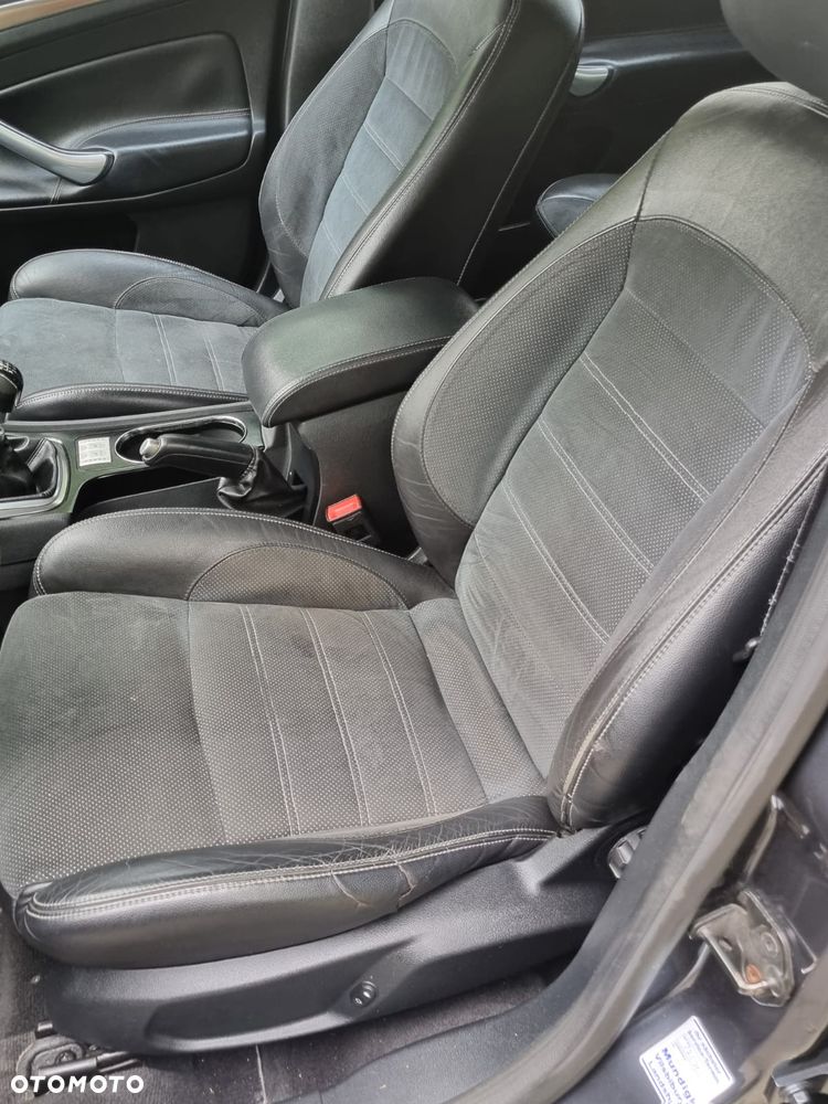 Ford Mondeo 2.0 TDCi Titanium - 11