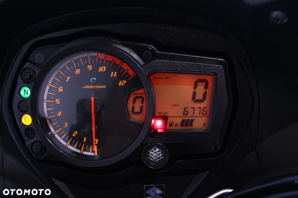Suzuki GSX - 8