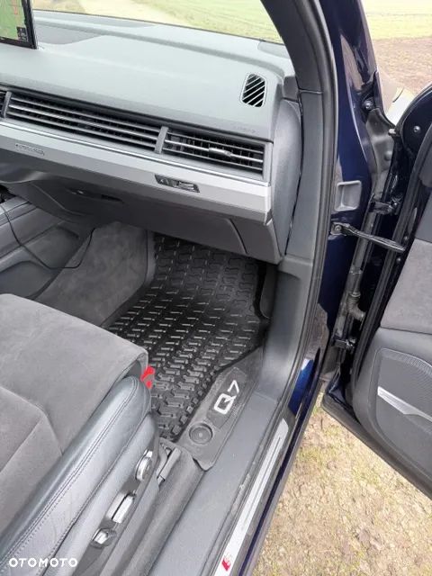 Audi Q7 - 6