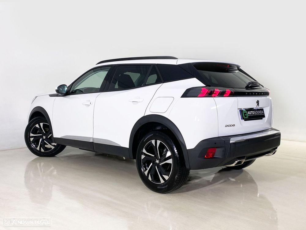 Peugeot 2008 1.2 PureTech Allure Pack EAT8 - 5