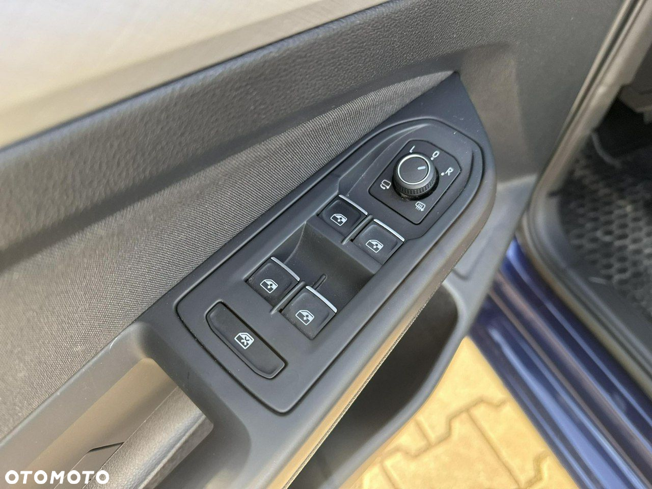 Volkswagen Golf - 12