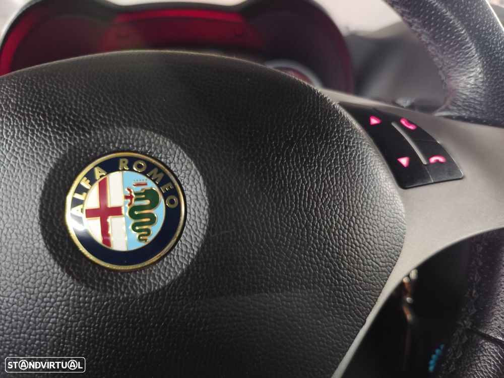 Alfa Romeo MiTo 1.3 JTD Distinctive S&S - 10