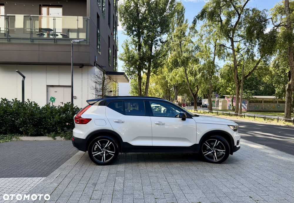 Volvo XC 40 D4 AWD R-Design - 16