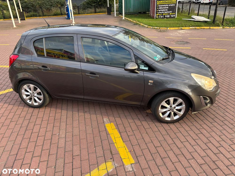 Opel Corsa 2012 photo 2