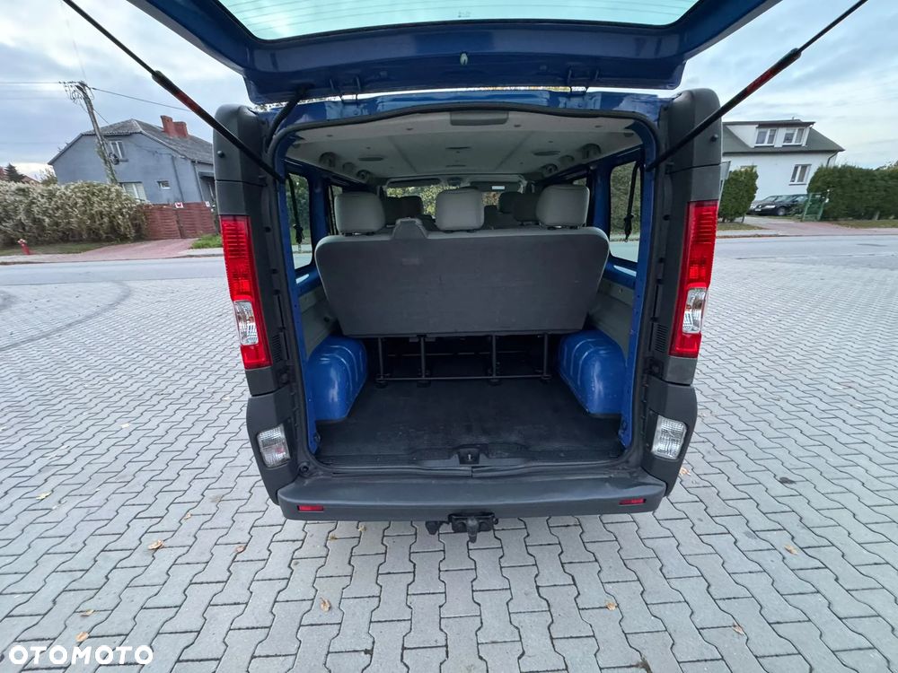 Renault Trafic L1H1 Passenger Lux - 12