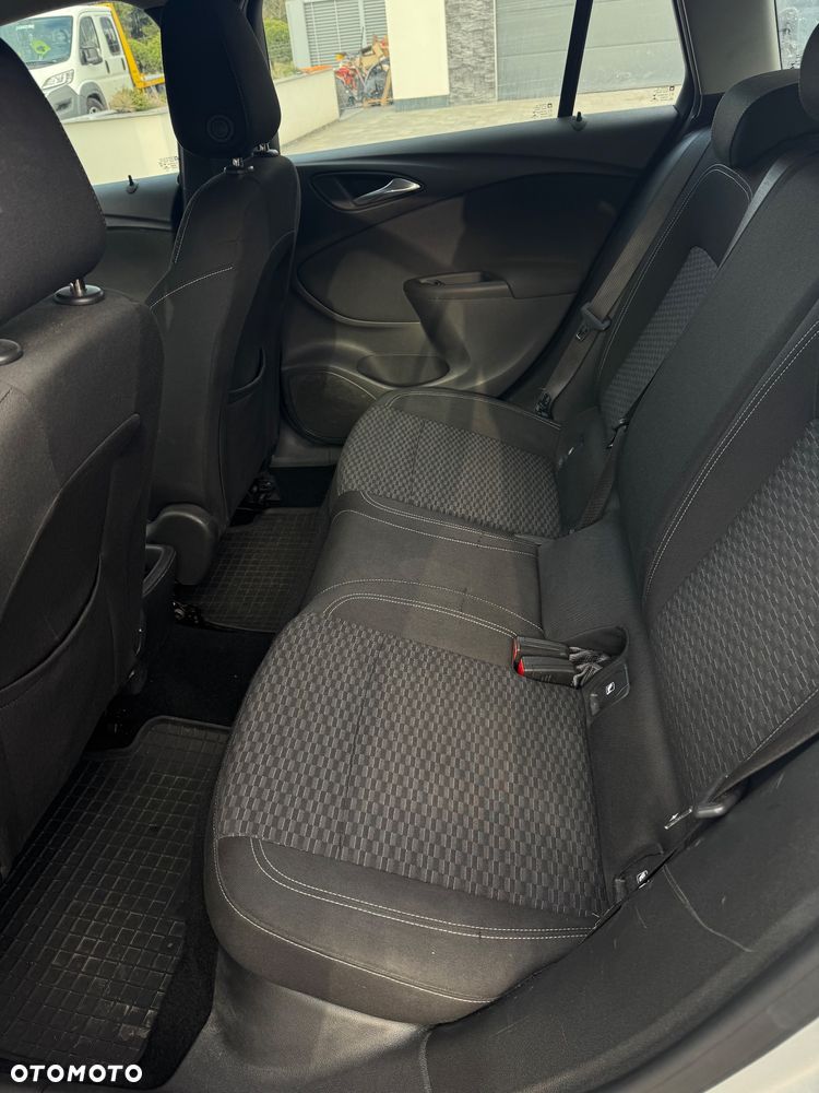Opel Astra 1.6 D (CDTI) Automatik Innovation - 13