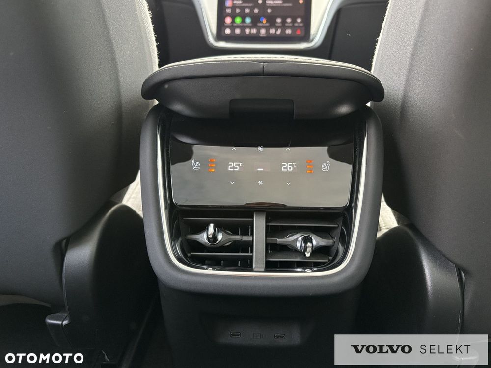 Volvo EX90 - 25