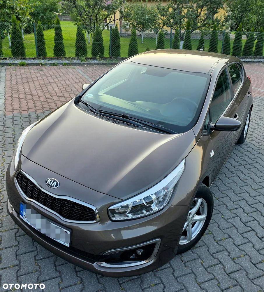 Kia Ceed 1.4 L - 19