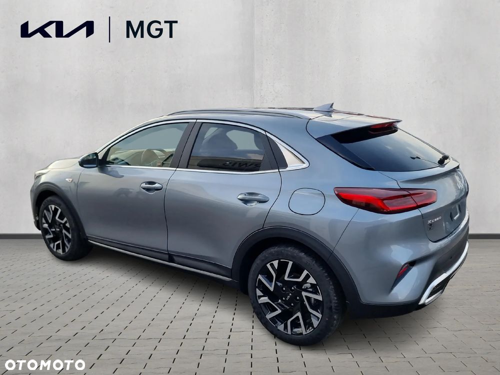 Kia XCeed 1.5 T-GDI M - 3