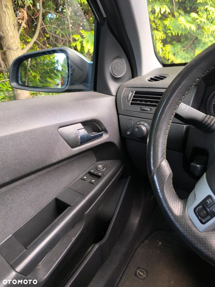 Opel Astra 1.7 CDTI - 17