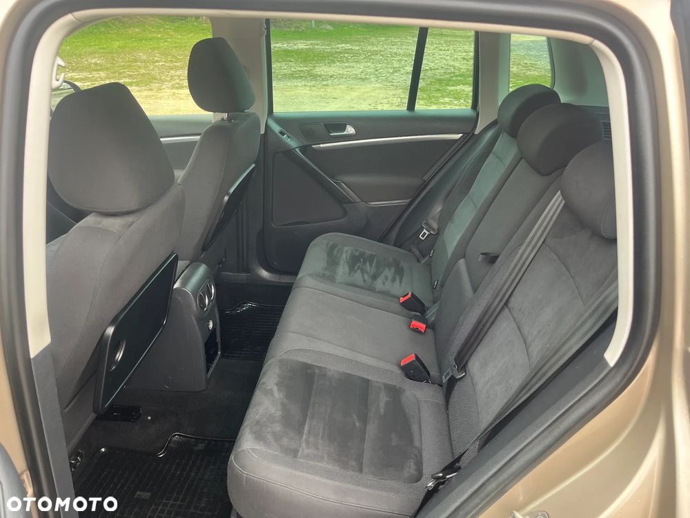 Volkswagen Tiguan 2.0 TDI 4Mot R-Style - 23