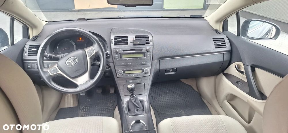 Toyota Avensis 2.2 D-4D 2010 - 5