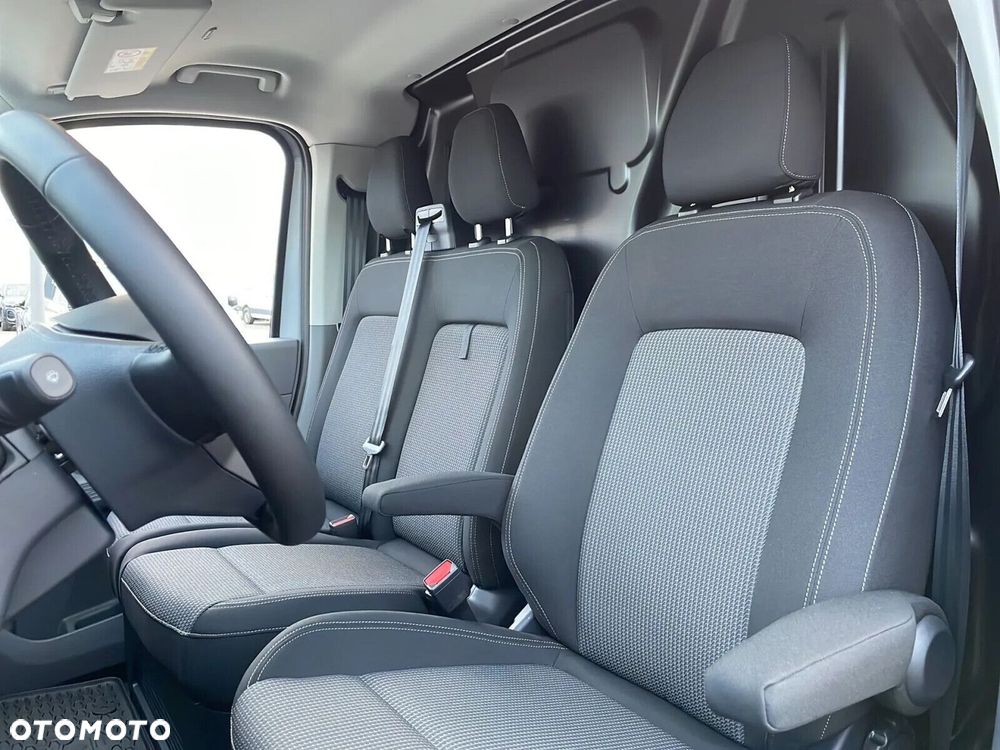 Volkswagen Transporter Furgon 2.0 TDI 150 KM manual - 13