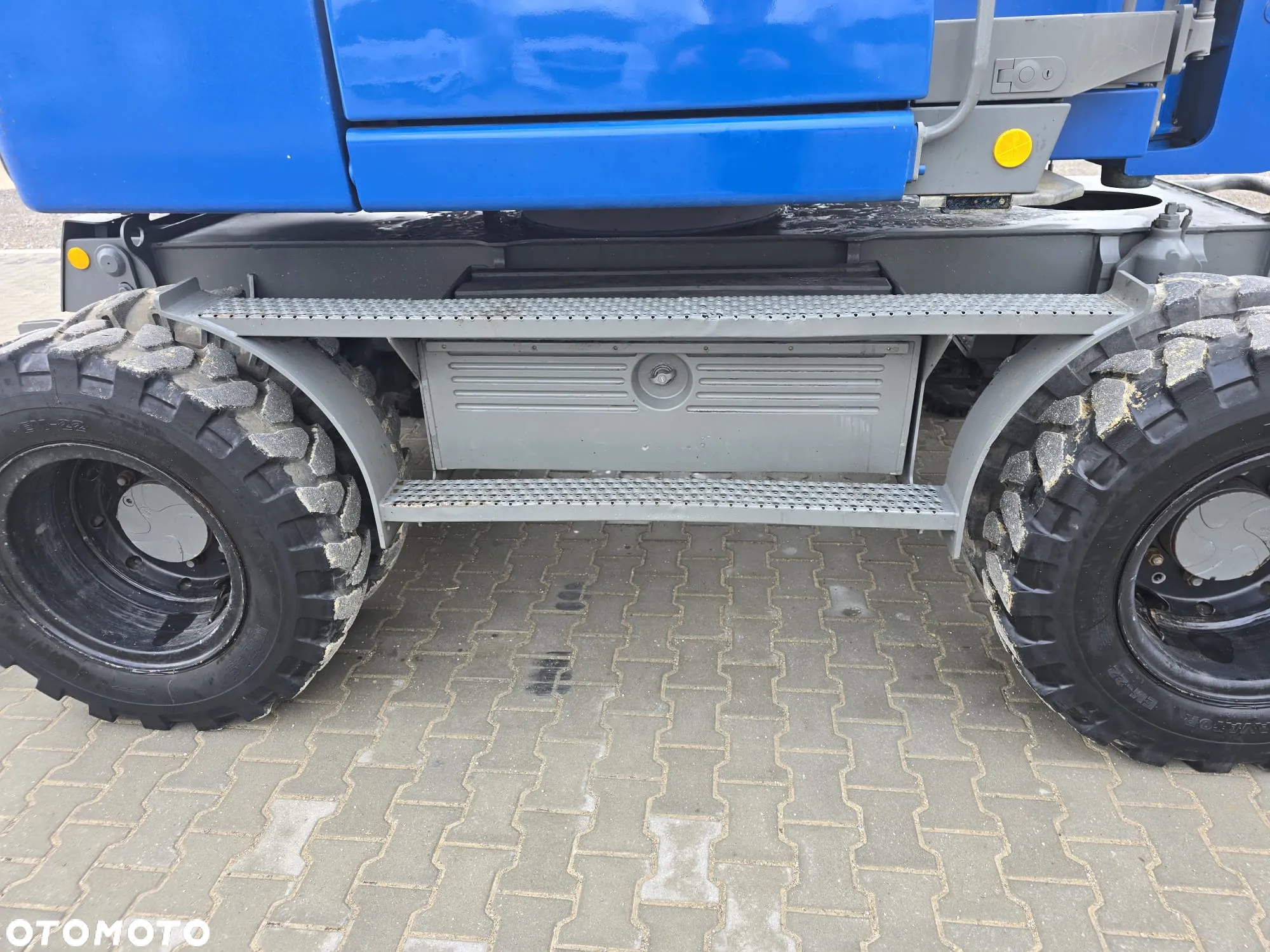Liebherr 309 / RAMIE TRZY RAZY ŁAMANE - 4