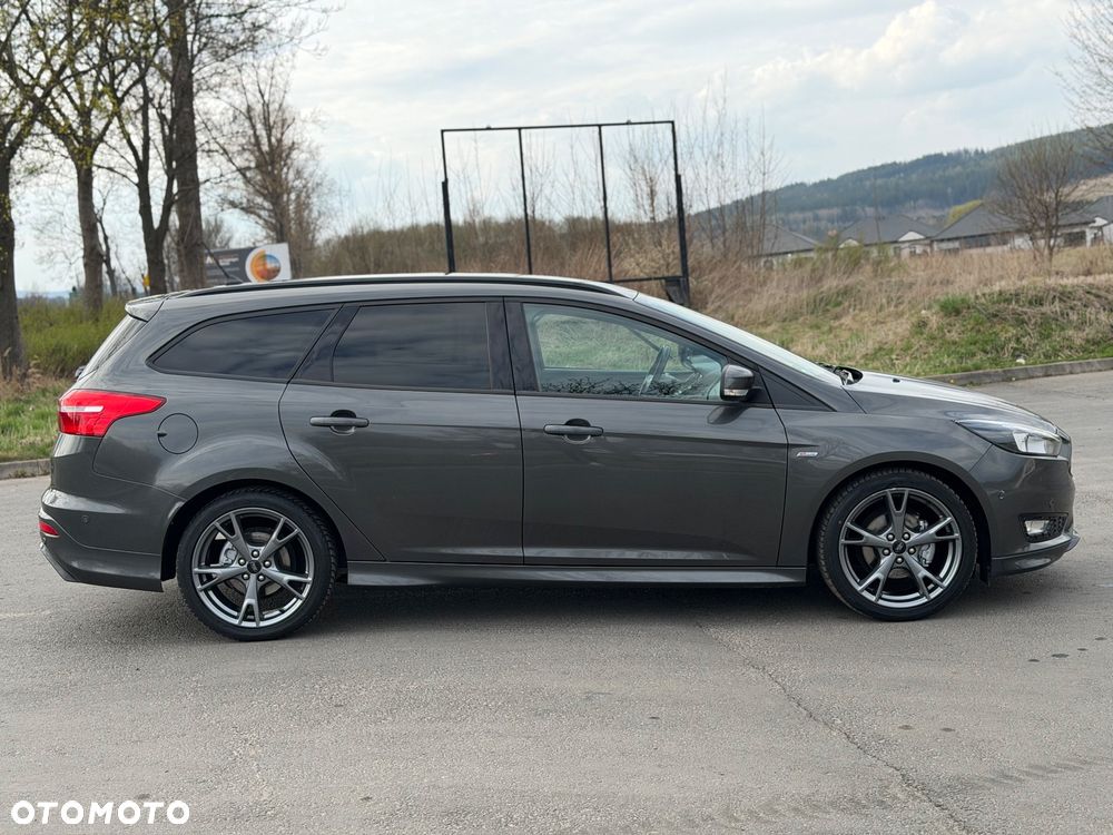 Ford Focus 1.0 EcoBoost ST-Line ASS - 19