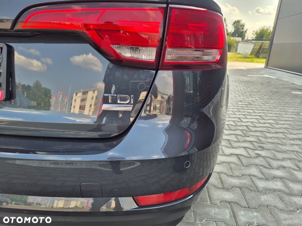 Audi A4 Avant 2.0 TDI ultra S tronic - 24