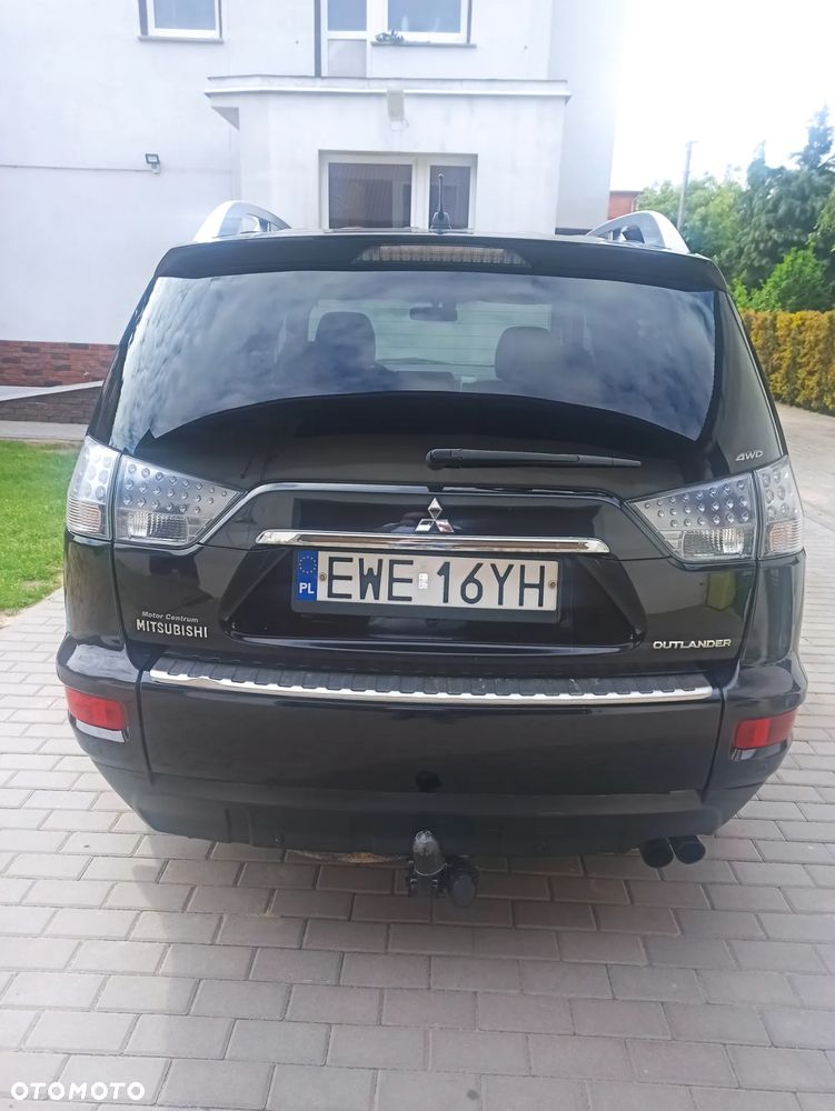 Mitsubishi Outlander 2.0 DID Instyle - 2