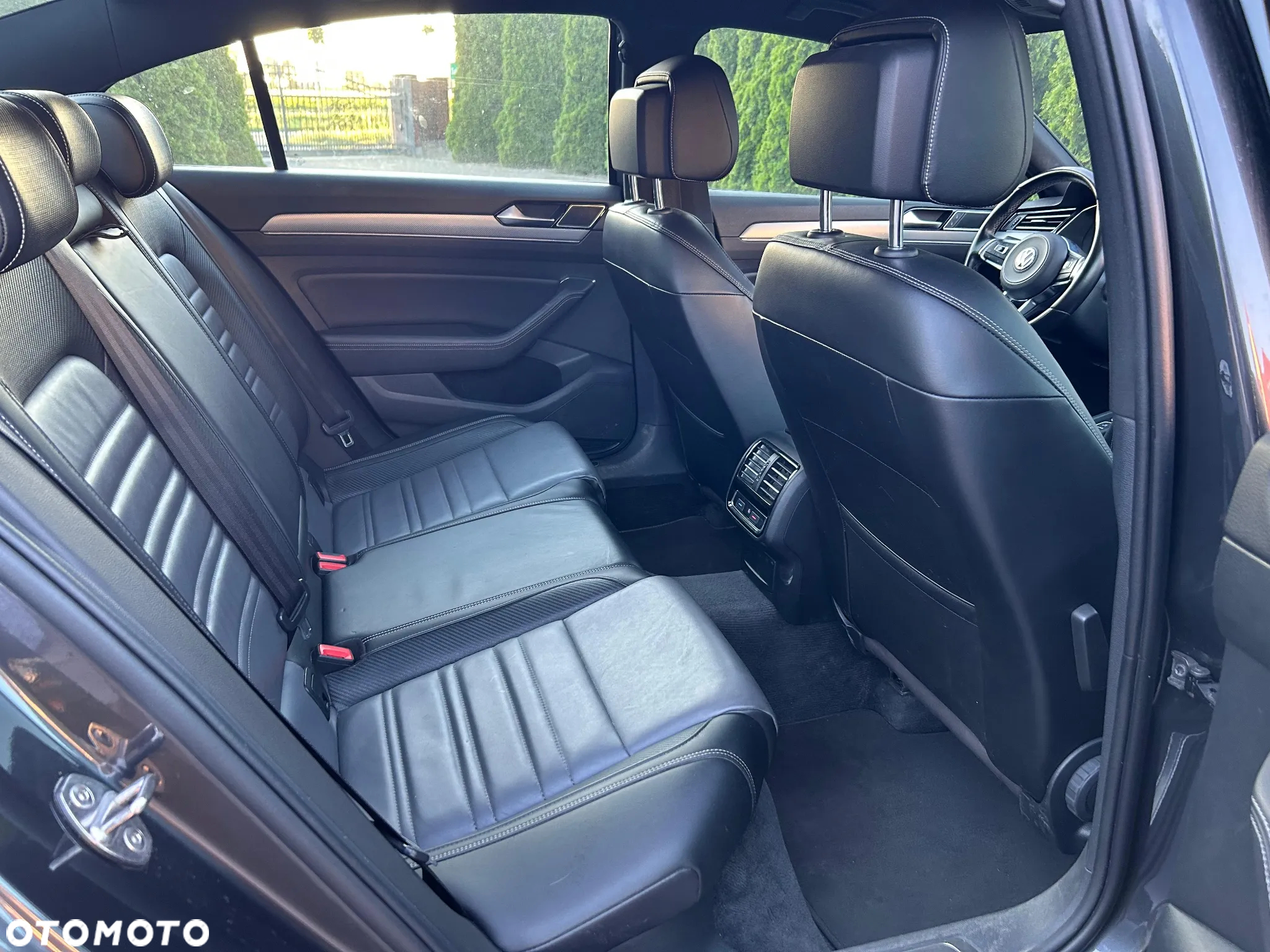 Volkswagen Passat - 34
