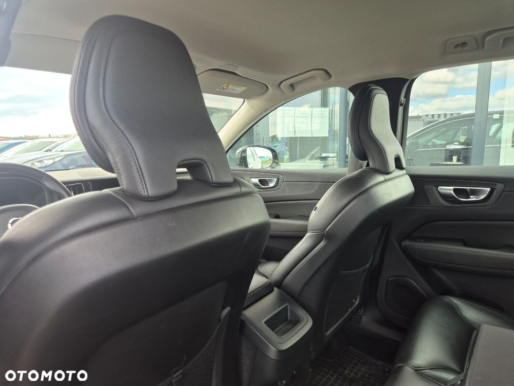 Volvo XC 60 B4 B Plus Bright - 20