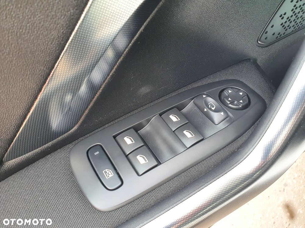 Peugeot 2008 PureTech 110 Stop&Start EAT6 Allure - 24