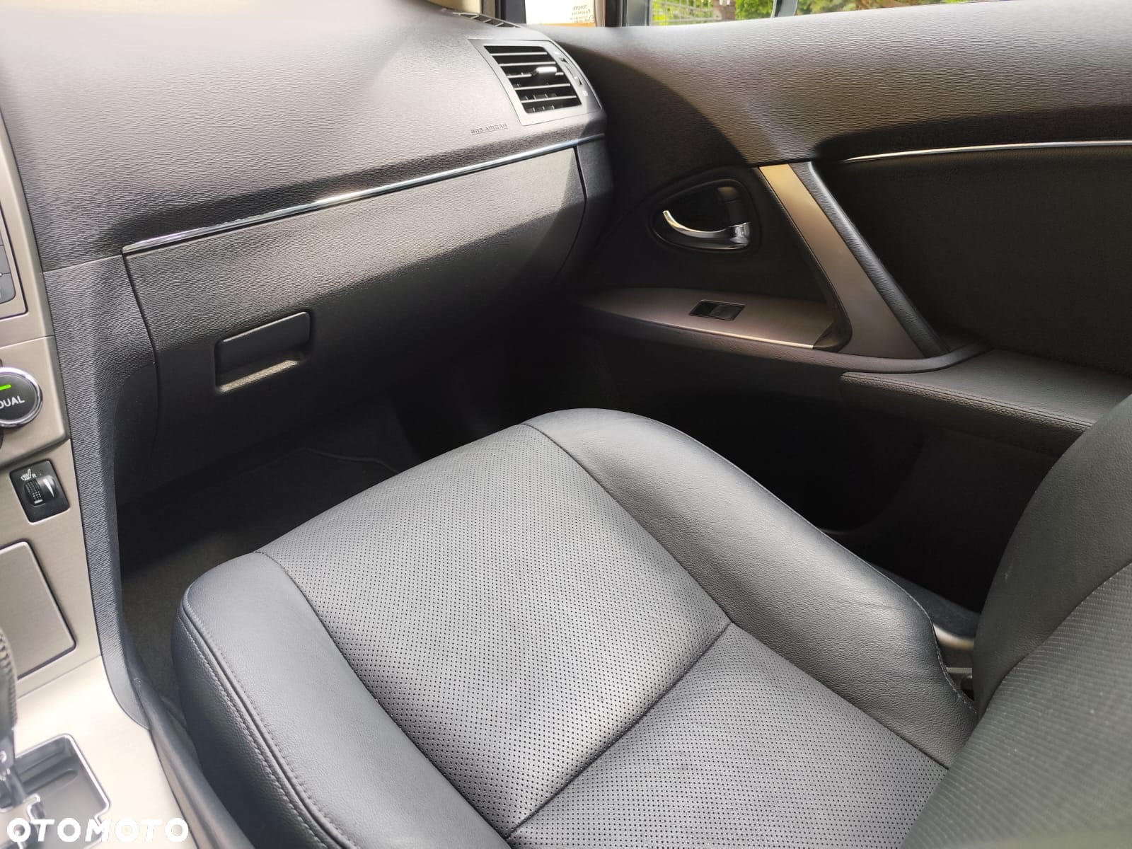 Toyota Avensis 2.0 Prestige MS - 8