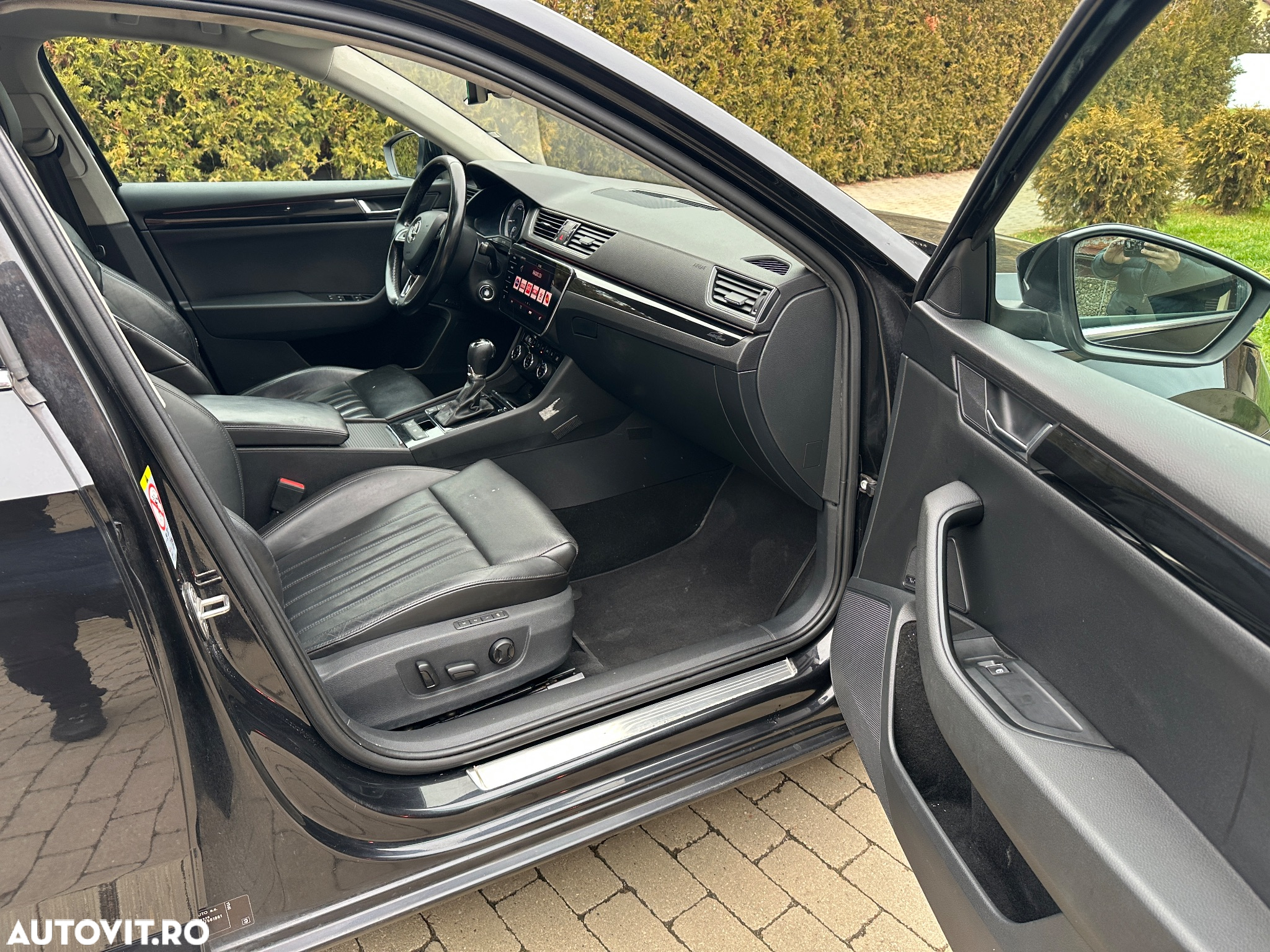 Skoda Superb 2.0 TDI DSG L&K - 16