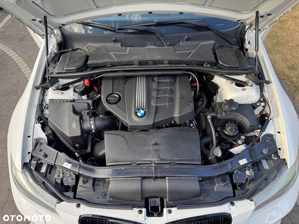 BMW Seria 3 320d M Sport EU6 - 10