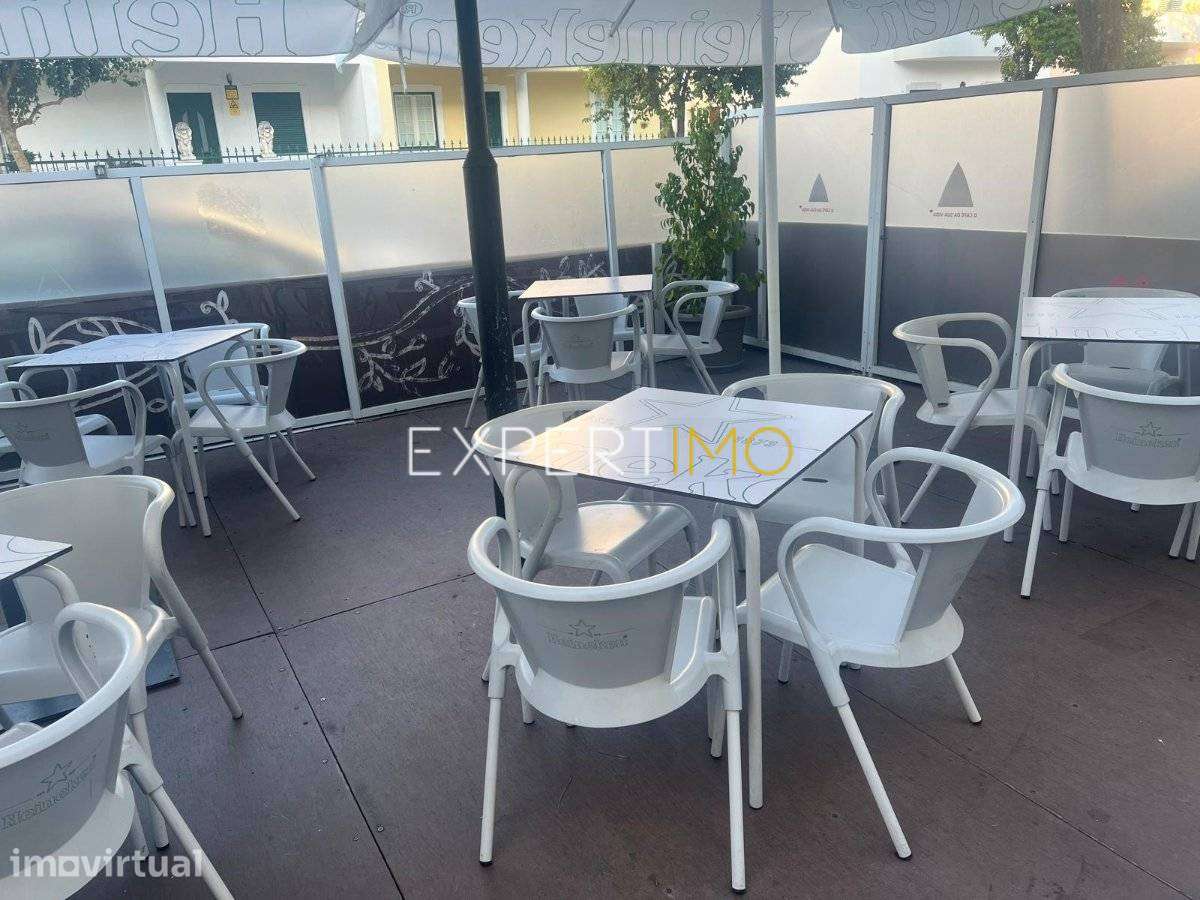 Oportunidade Única: Café e Snack-Bar em Pleno Funcionamento - Grande imagem: 5/19
