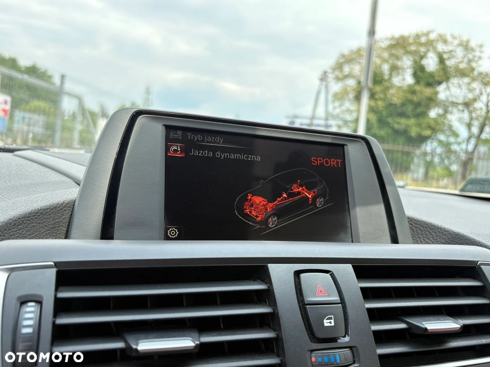 BMW Seria 1 118i Sport Line - 19