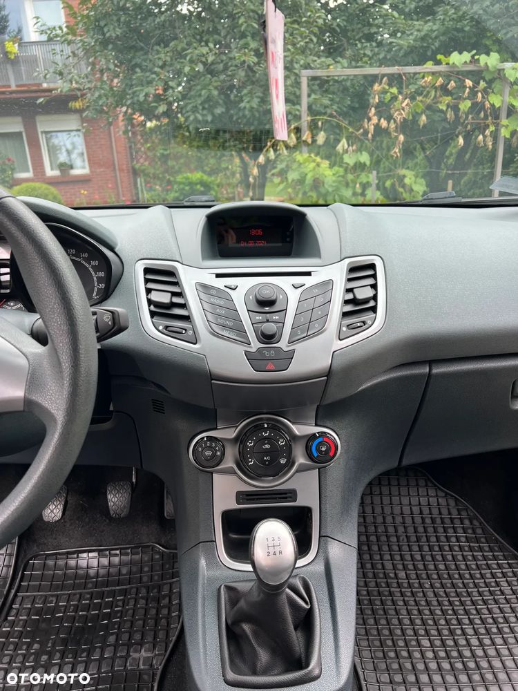 Ford Fiesta 1.25 Ambiente - 11