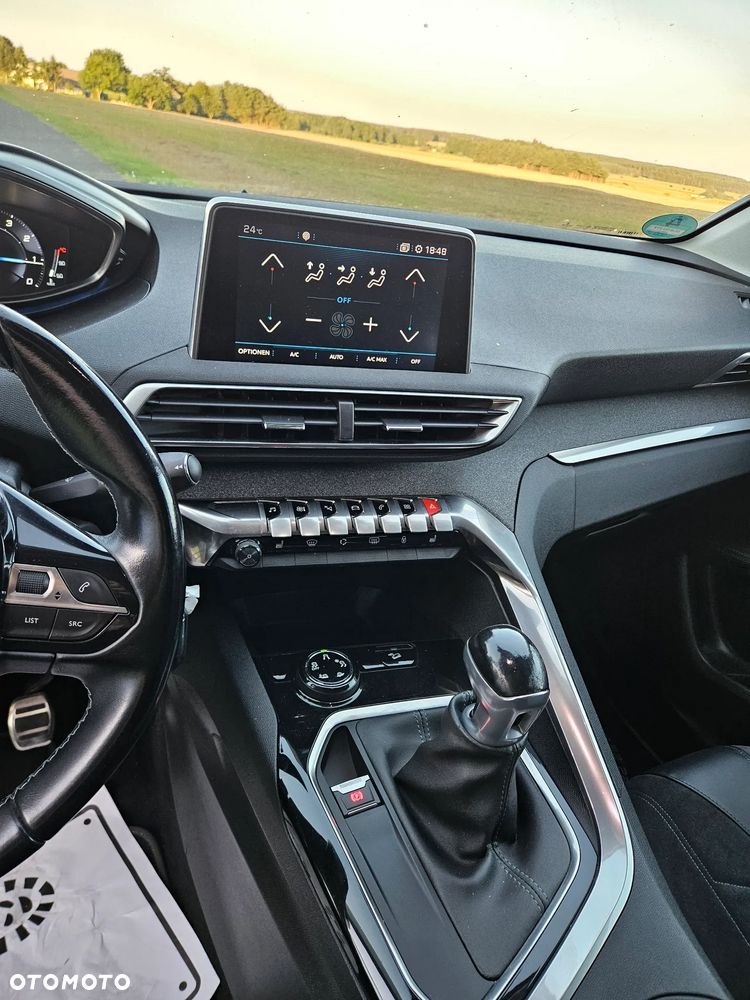 Peugeot 3008 PureTech 130 Stop & Start GPF Roadtrip - 28