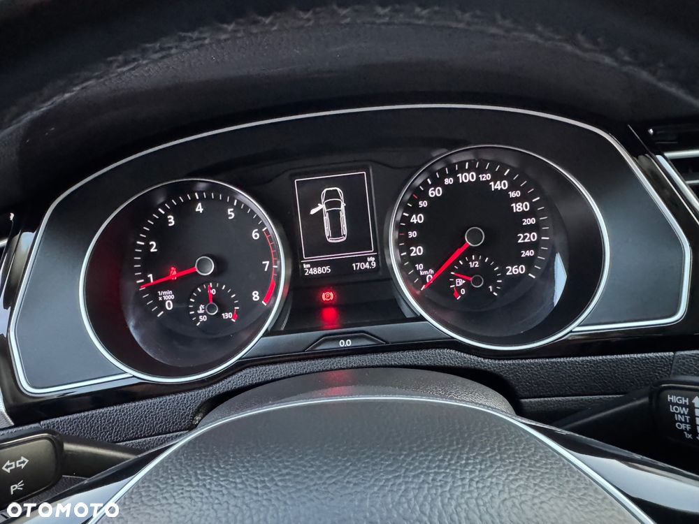 Volkswagen Passat Variant 1.4 TSI ACT (BlueMotion Technology) Highline - 28