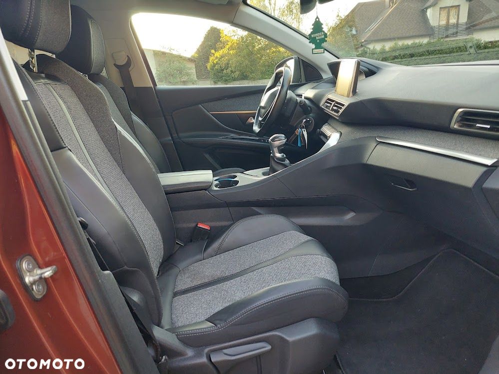 Peugeot 3008 1.6 BlueHDi Allure S&S - 19