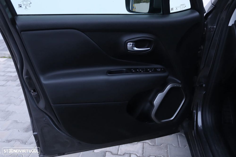 Jeep Renegade 1.0 T-GDI Limited - 26