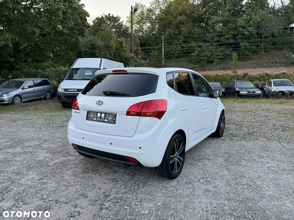 Kia Venga - 3