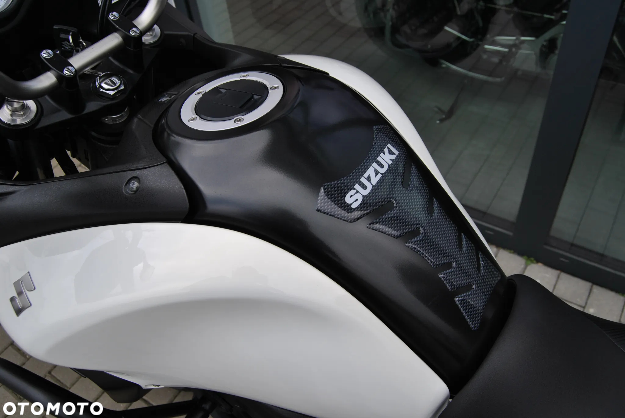 Suzuki DL - 35