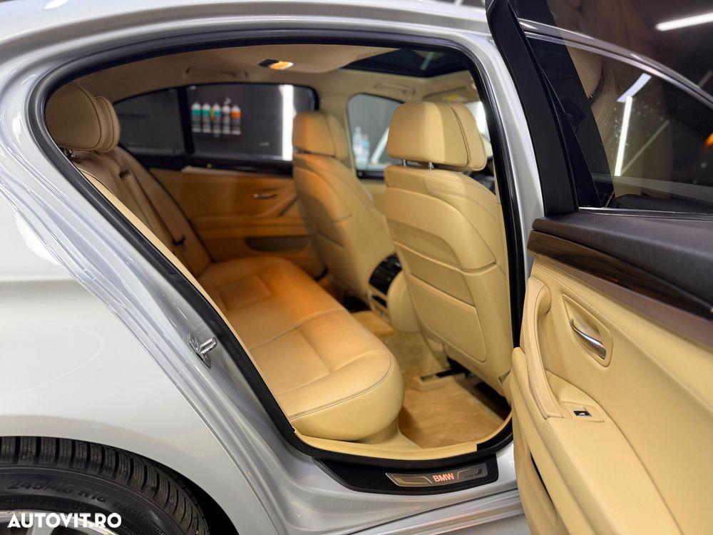 BMW Seria 5 520d xDrive Aut. Luxury Line - 11