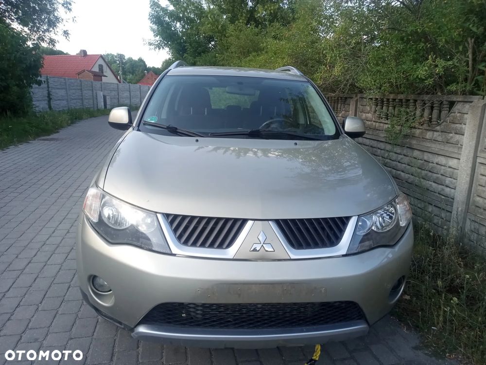 Mitsubishi Outlander 2.0 DI-D 4WD Invite - 2