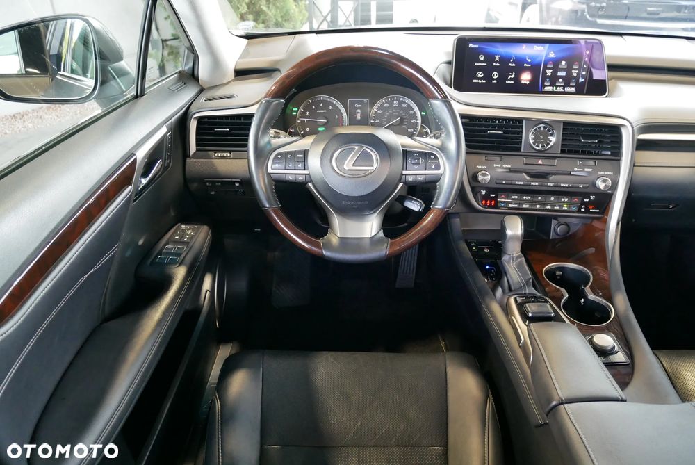 Lexus RX - 16